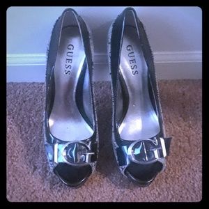Preowned guess heels